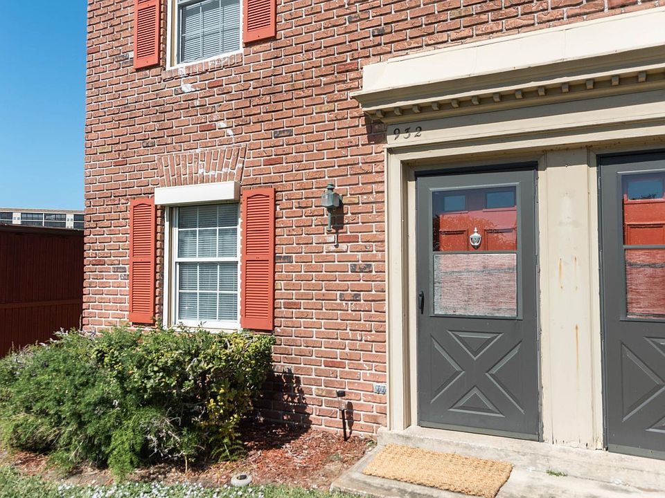 1st image of 932 Jamestown Ave #96