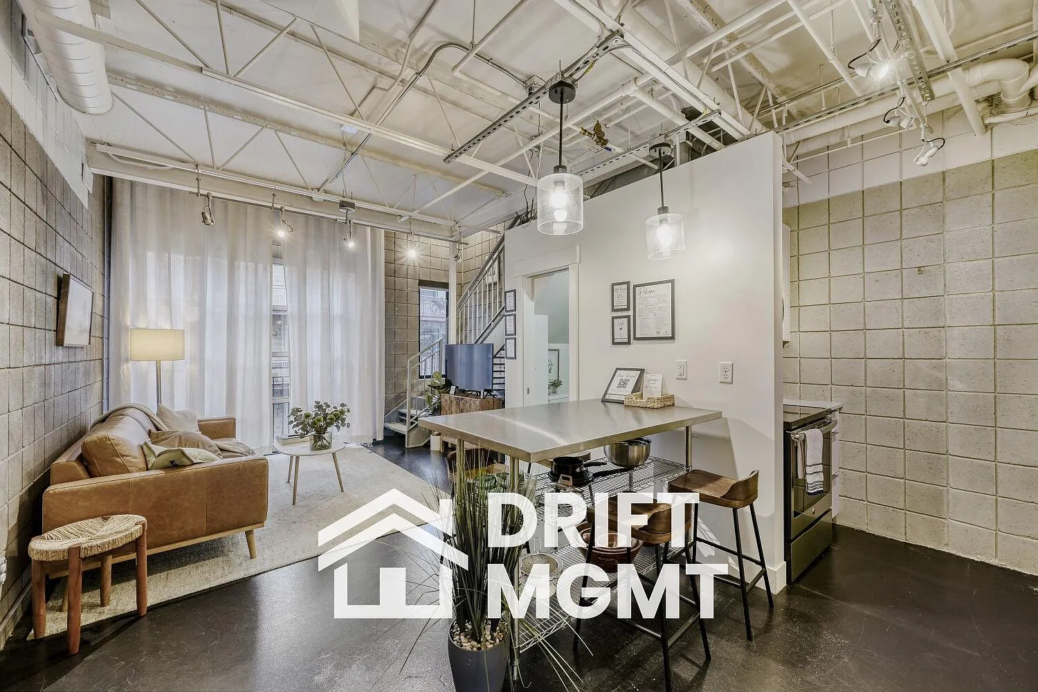 360 W Broadway - 360 W Broadway — Photo 2