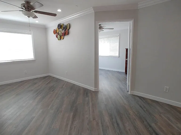 Villa De Adel Apts — Photo 178