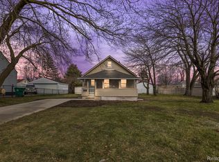 22438 Piper Ave, Eastpointe, MI 48021