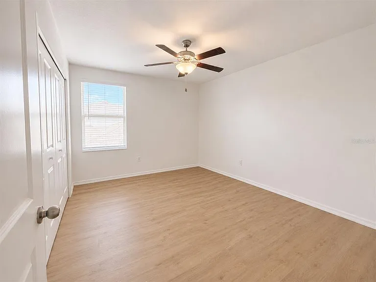 5462 Grays Harbor Ct — Photo 16
