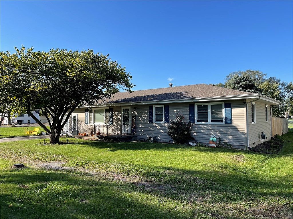 222 W Church St, Lovington, IL 61937 Zillow