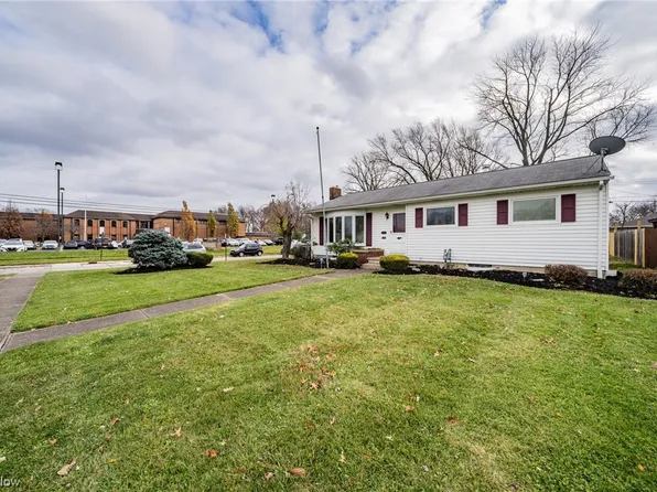 2456 Wilson Dr, Lorain, OH 44052