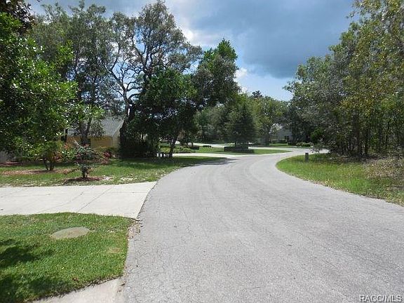 4th image of 18 Begonias Ct