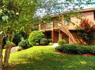 389 Piping Rock Rd, Brandenburg, KY 40108