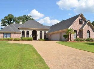 143 Waters Edge Dr, Shreveport, LA 71106