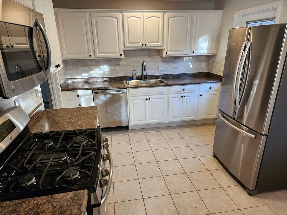 Kitchen with appliances