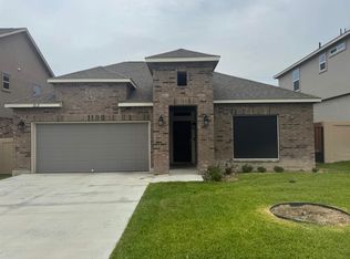 813 Pausa Dr, Laredo, TX 78045