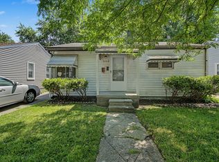 21106 Atlantic Ave, Warren, MI 48091
