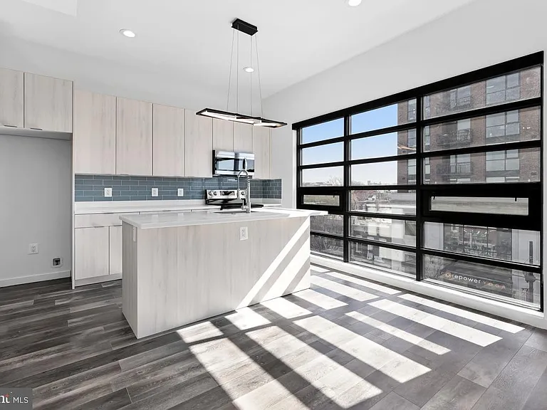 506 H St NE #401 — Photo 2