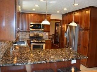 12 Massey Dr, Westerville, OH 43081