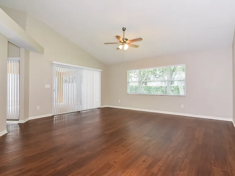 2212 Kenwick Dr — Photo 8