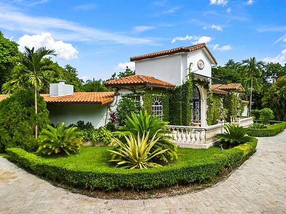 3rd image of 12300 Old Cutler Rd