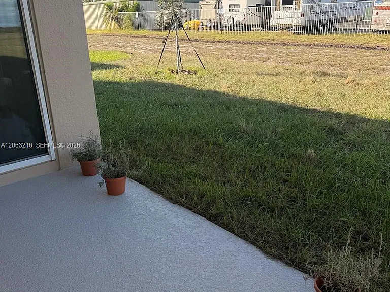 632 Taylor Groves Ln — Photo 17