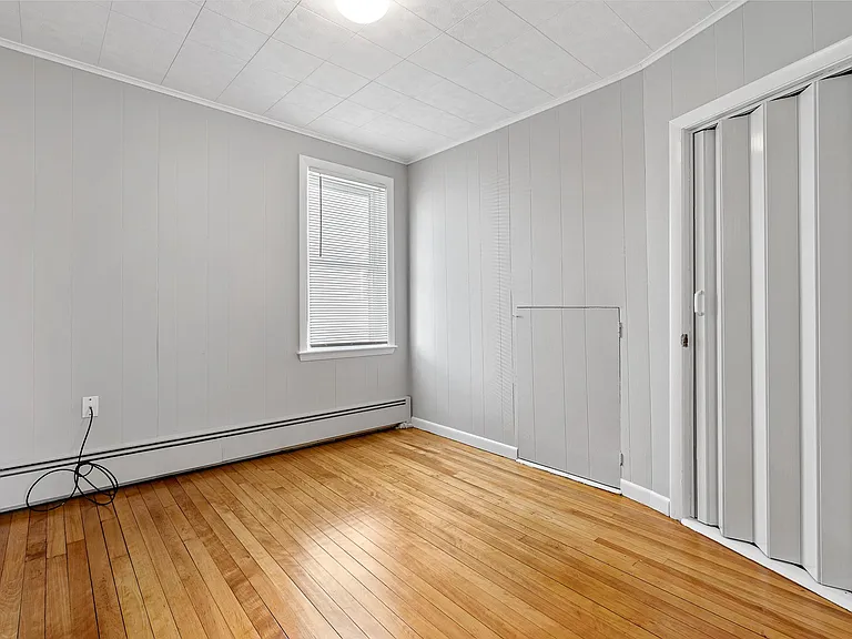 8 Bedford Ave #1 — Photo 10