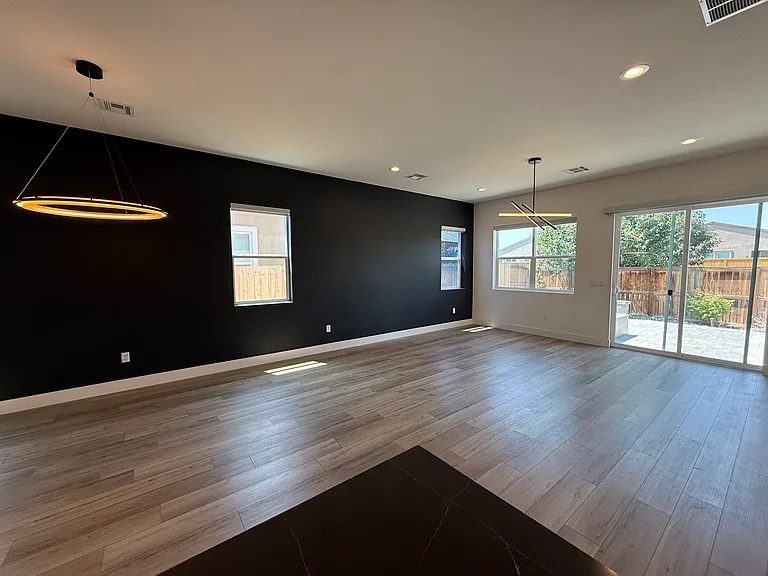7765 Navasota Dr — Photo 4