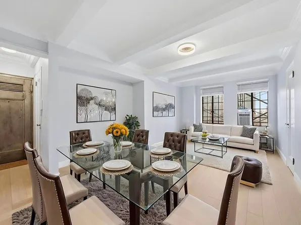320 E 42nd St APT 2117, Manhattan, NY 10017