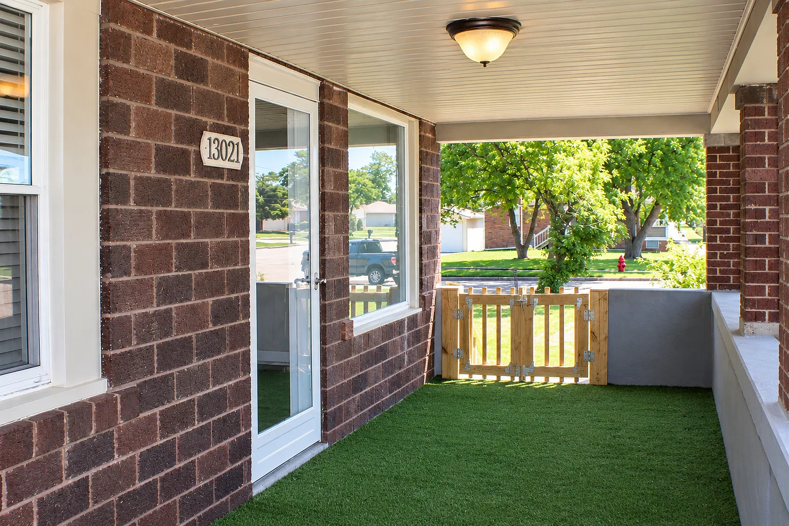 4 bed, 2.5 bath, 1800 sqft, $2,450 — Photo 4
