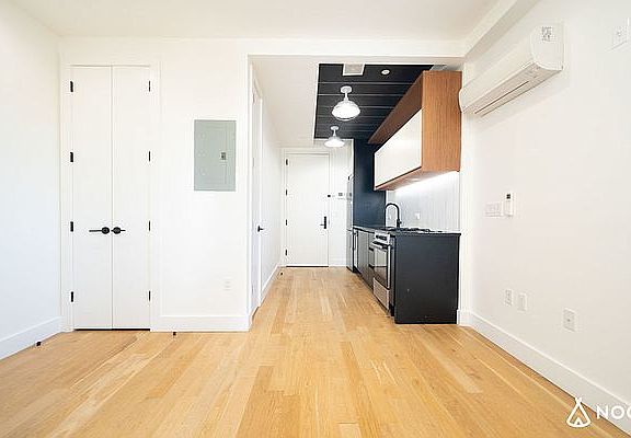 2nd image of 1409 Fulton St #5D