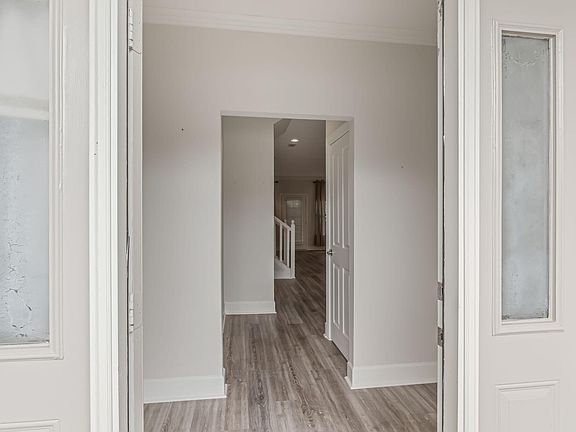3rd image of 120 Southhaven Cir