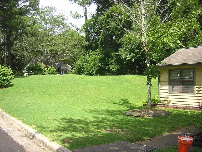 133 Sandalwood Cir — Photo 7