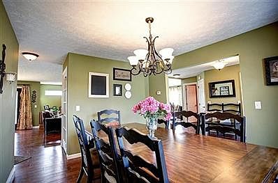 4th image of 1346 Lyndhurst Dr