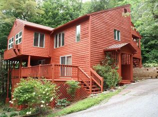 733 Devils Lake Dr, Seven Devils, NC 28604