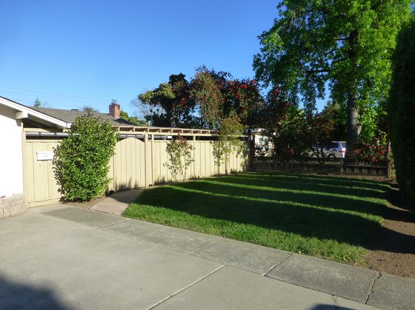 10420 Corte De Madrid