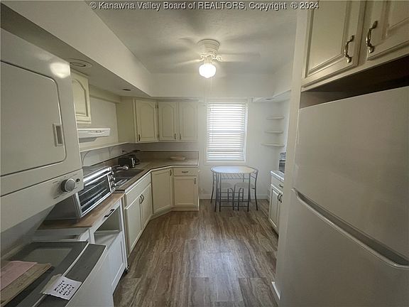 2nd image of 335 Kenna Dr