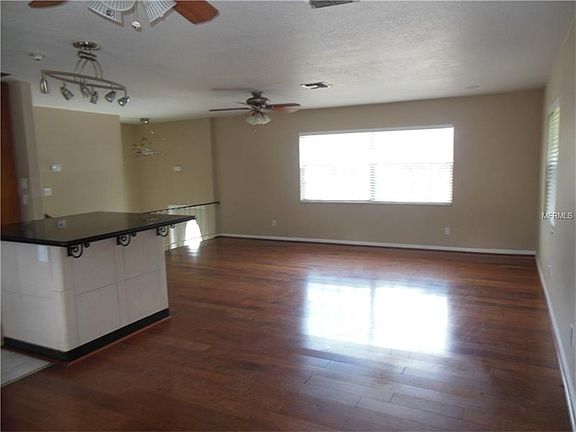 4th image of 1406 Bucwood Ct