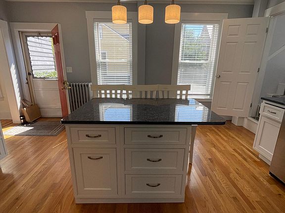 4th image of 126 W Foster St #1