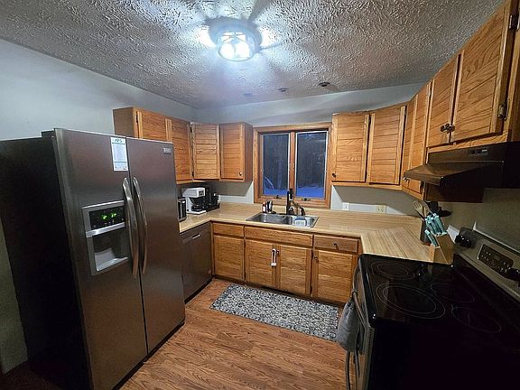 5th image of 3030 Lakewood Dr