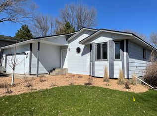 1030 Meadow Oak Dr, Monticello, MN 55362