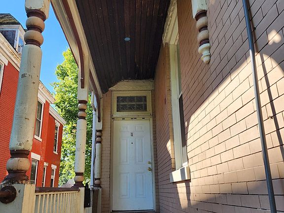 2nd image of 1917-1 Hewitt Ave #1917-1