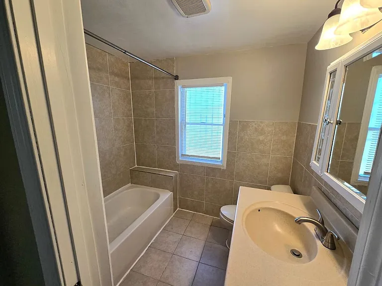 809 Eastern Ave — Photo 14