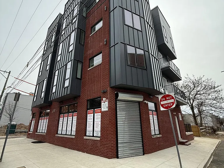 914 W Susquehanna Ave #18-2A — Photo 1