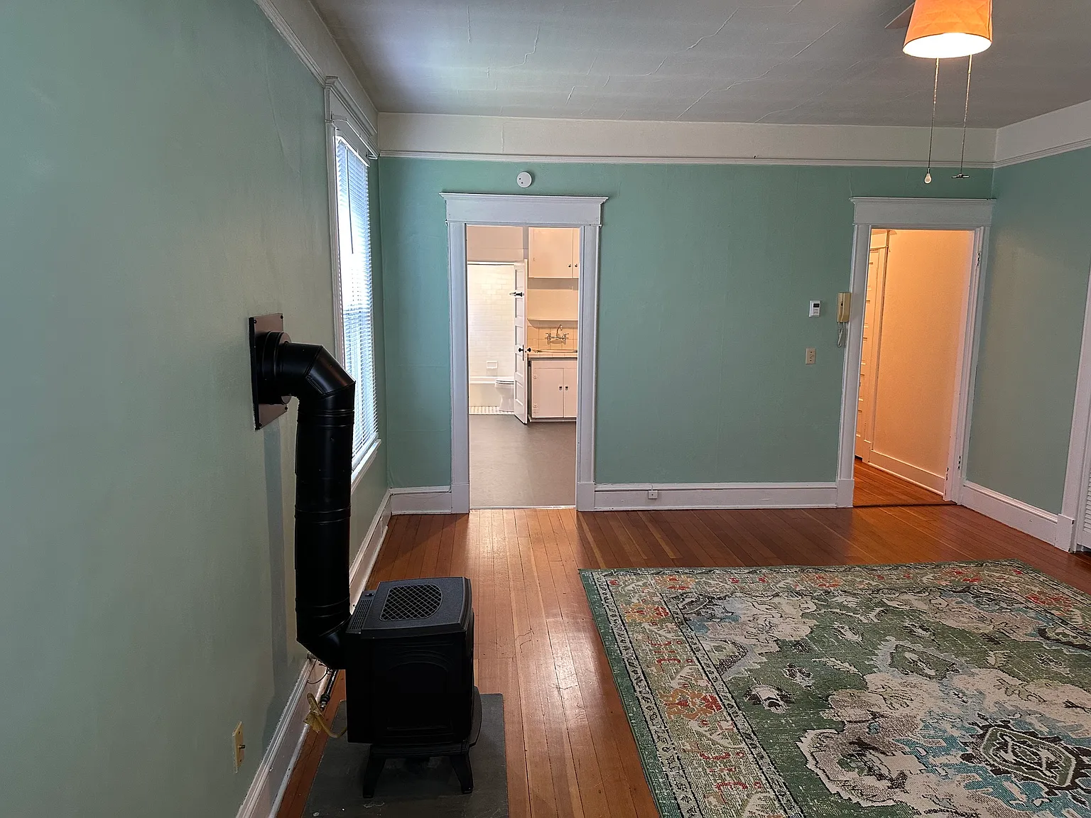 Studio, 560 sqft, $1,800 — Photo 4