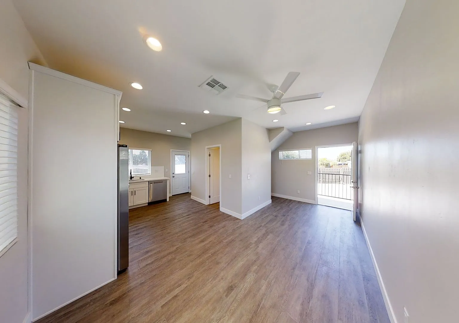 4BD/2BA, Great Outdoor Space! — Photo 4