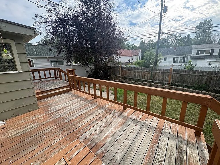 2419 Pine St — Photo 28