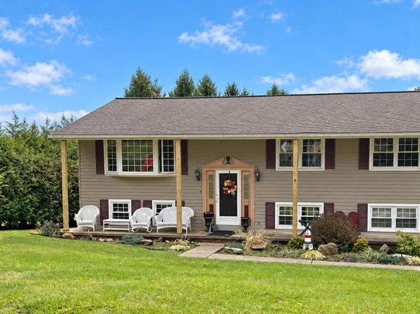 112 Fair Oaks Dr, Johnstown, PA 15905