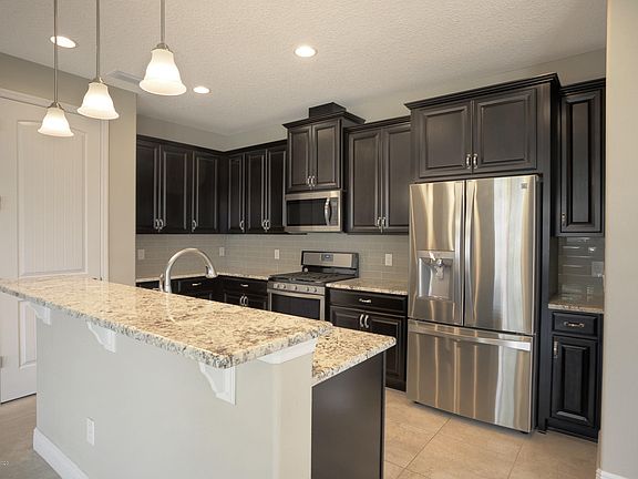 5th image of 3171 Casterton Dr