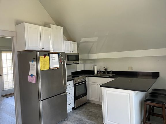 4th image of 5 Elm St APT 2