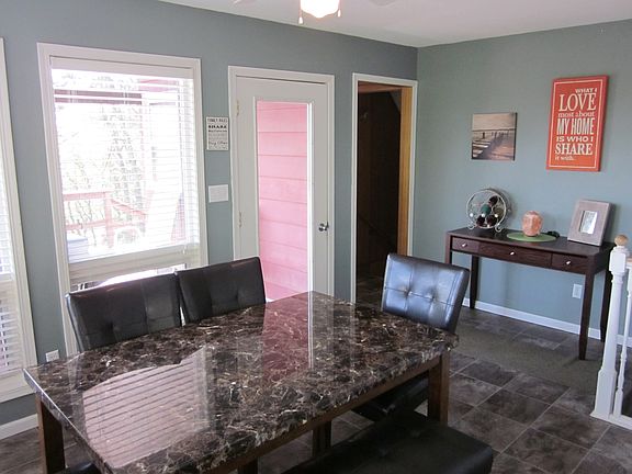 4th image of 1006 S Ave