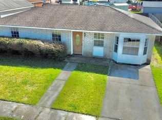 2208 Kingfisher Dr, Saint Bernard, LA 70085