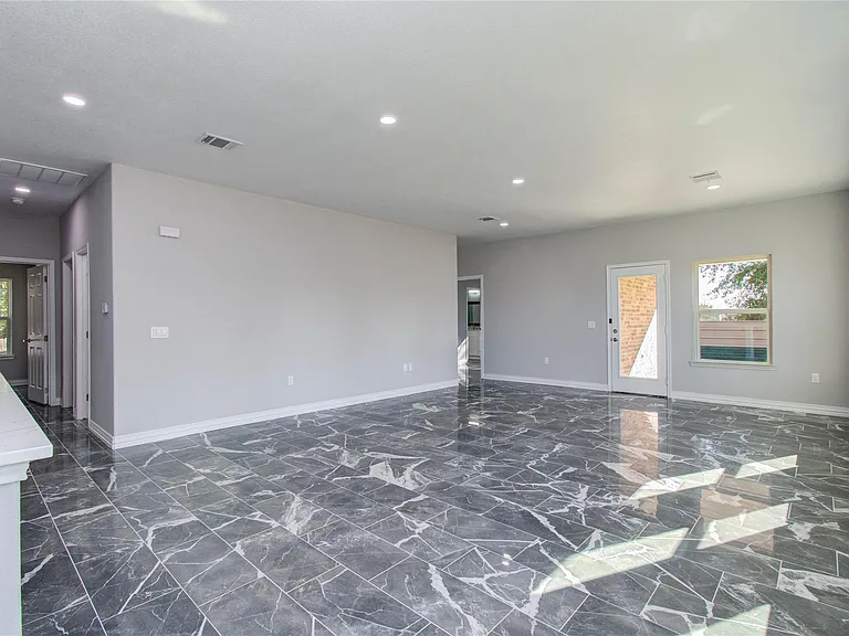 898 Road 3556 — Photo 9