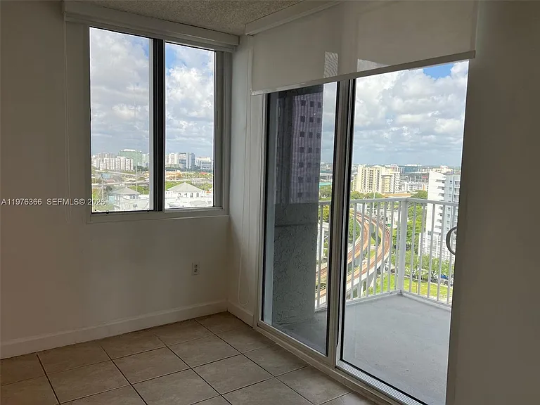 850 N Miami Ave #W-1808 — Photo 11