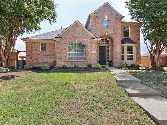 2nd image of 3812 Trailview Dr