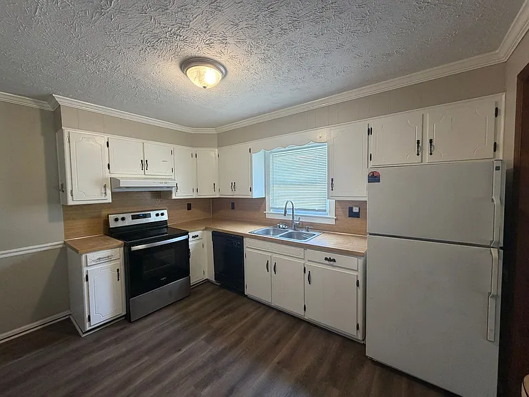 202 Motley Ave — Photo 6