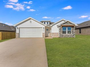 1908 Porter St, Pea Ridge, AR 72751