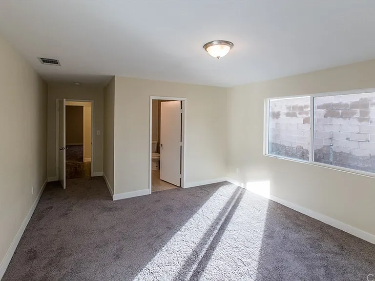 152 E Shady Grove Dr — Photo 18